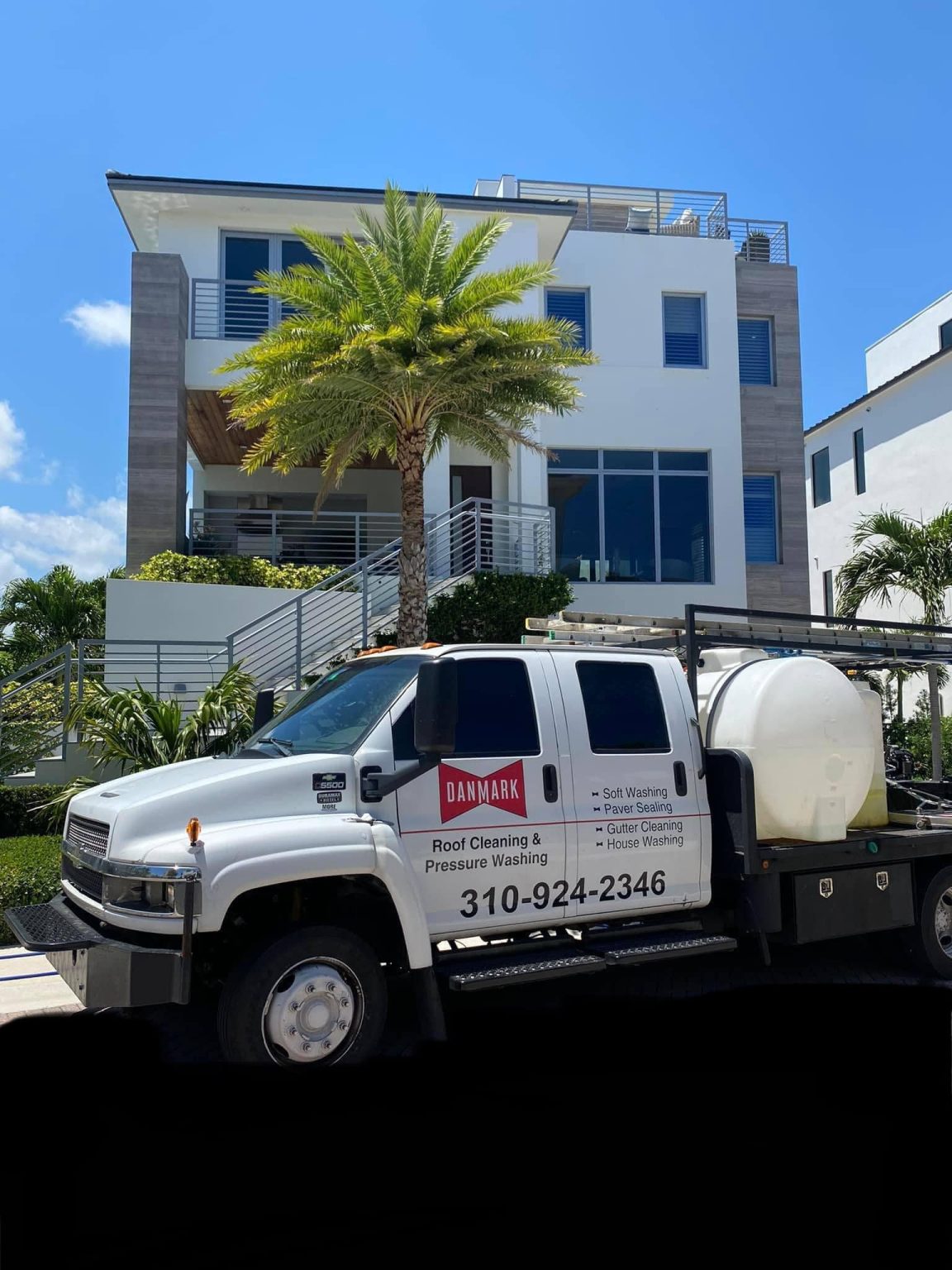 Danmark Clean pressure washing truck in Port St. Lucie